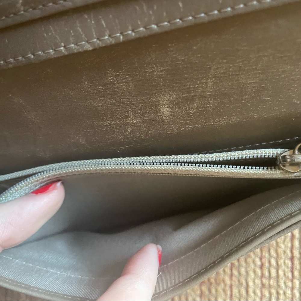 Authentic Chanel tan monogram flap wallet without holo - Picture 6 of 9